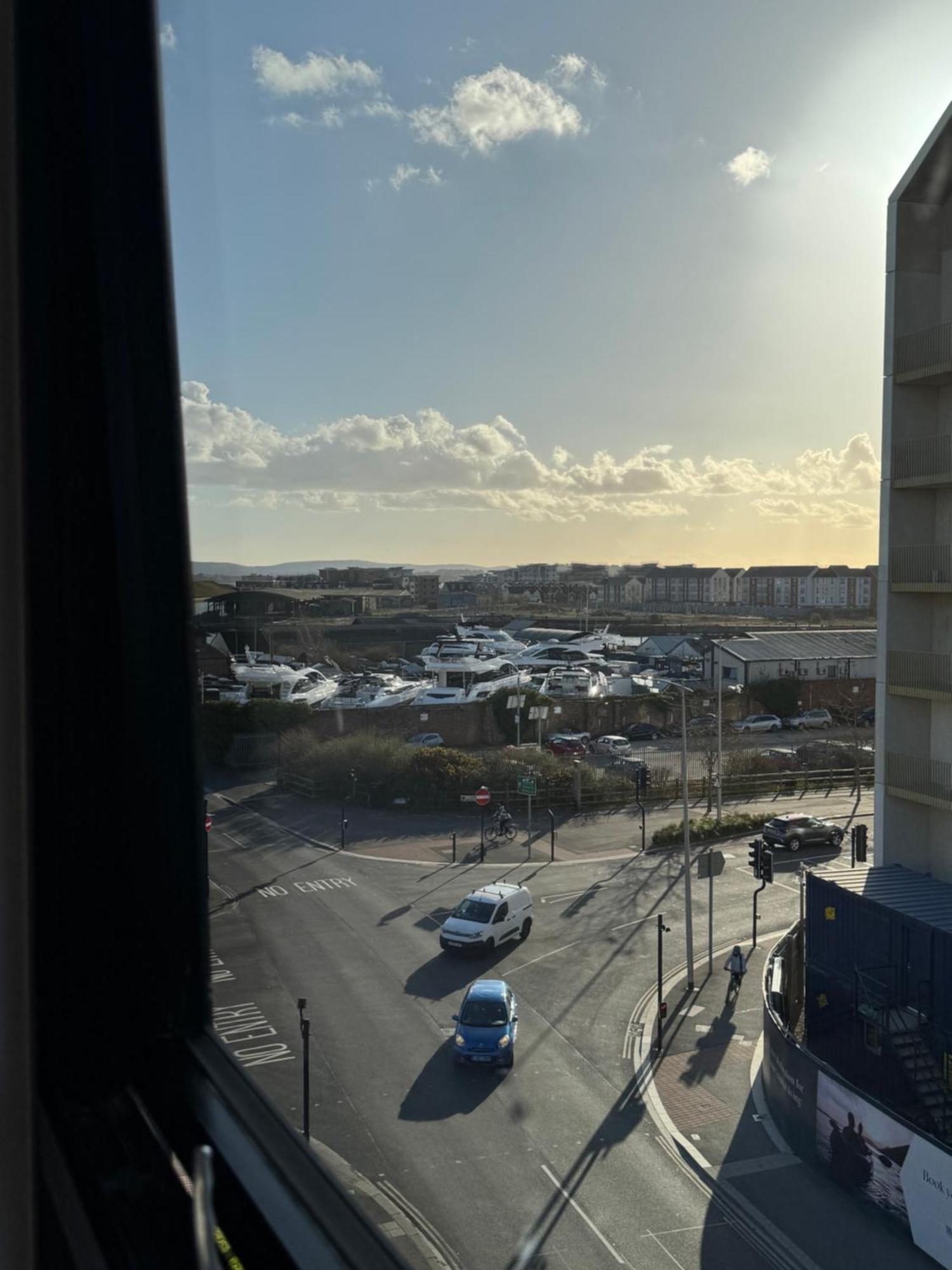 Appartement Penthouse - Harbour Views à Poole Extérieur photo